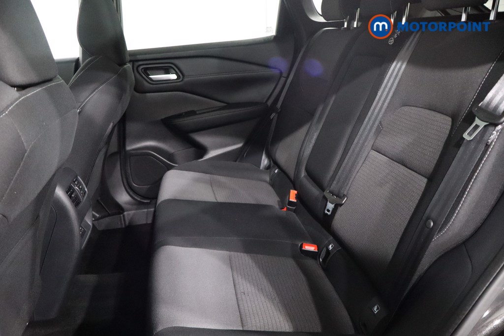 Nissan Qashqai N-Connecta Automatic Petrol SUV - Stock Number (1567246) - 5th supplementary image