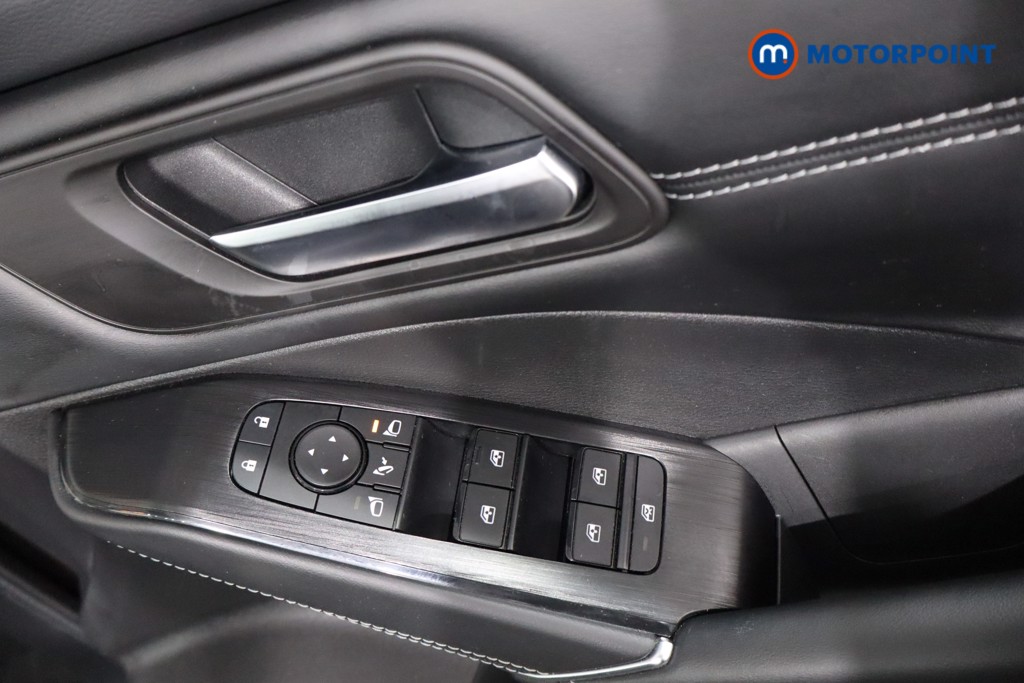 Nissan Qashqai N-Connecta Automatic Petrol SUV - Stock Number (1567246) - 25th supplementary image