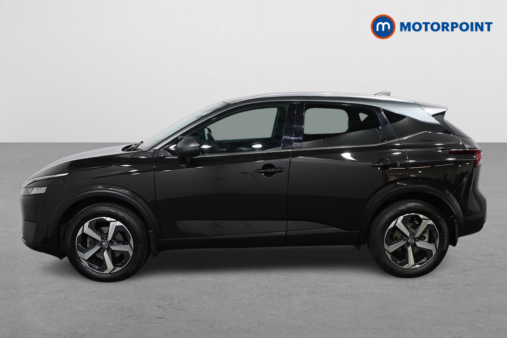 Nissan Qashqai N-Connecta Automatic Petrol SUV - Stock Number (1567246) - Passenger side