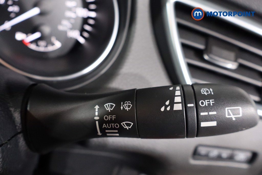 Nissan Qashqai Acenta Premium Manual Petrol SUV - Stock Number (1567747) - 18th supplementary image
