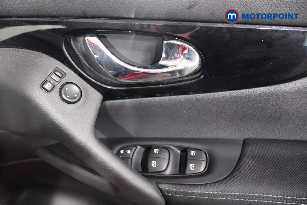 Nissan Qashqai Acenta Premium Manual Petrol SUV - Stock Number (1567748) - 21st supplementary image