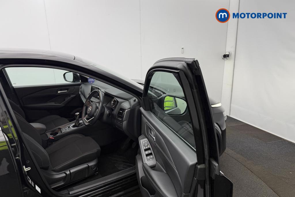 Nissan Qashqai Acenta Premium Manual Petrol SUV - Stock Number (1567766) - 12th supplementary image
