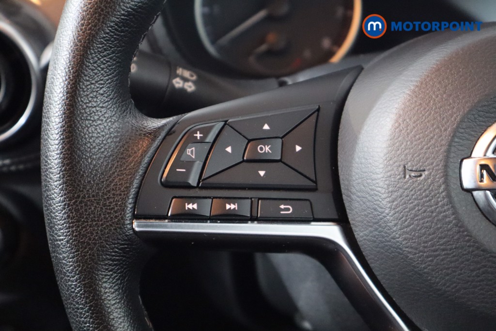 Nissan Juke Tekna Manual Petrol SUV - Stock Number (1568345) - 7th supplementary image