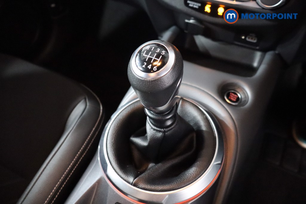 Nissan Juke Tekna Manual Petrol SUV - Stock Number (1568345) - 14th supplementary image