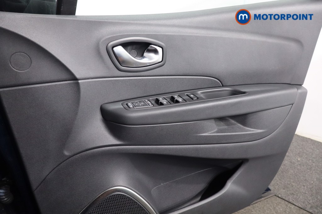 Renault Captur Dynamique Nav Manual Petrol SUV - Stock Number (1568407) - 21st supplementary image