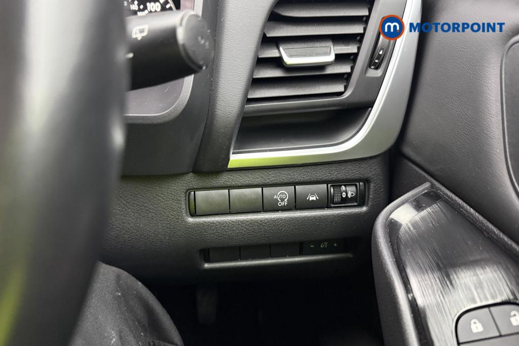 Nissan Qashqai Acenta Premium Manual Petrol SUV - Stock Number (1568418) - 9th supplementary image