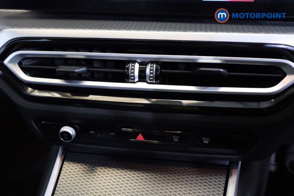 BMW 3 Series M Sport Automatic Petrol Plug-In Hybrid Saloon - Stock Number (1568757) - 9th supplementary image
