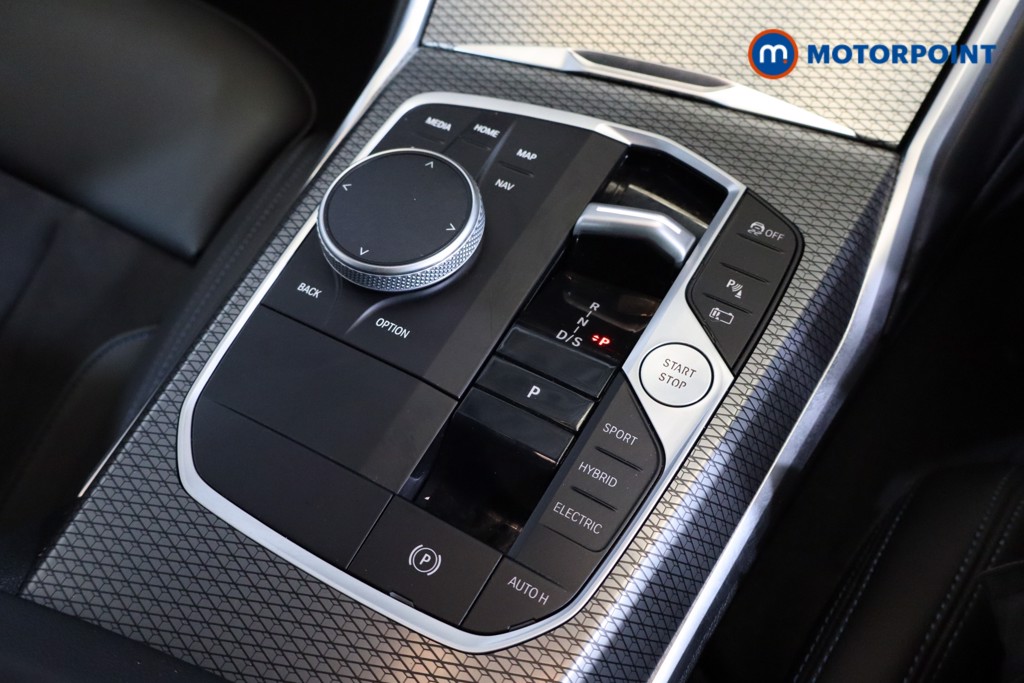 BMW 3 Series M Sport Automatic Petrol Plug-In Hybrid Saloon - Stock Number (1568757) - 10th supplementary image