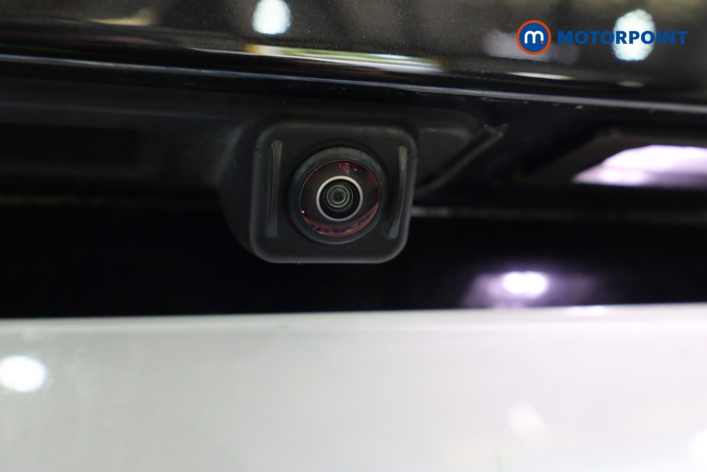 BMW 3 Series M Sport Automatic Petrol Plug-In Hybrid Saloon - Stock Number (1568757) - 23rd supplementary image