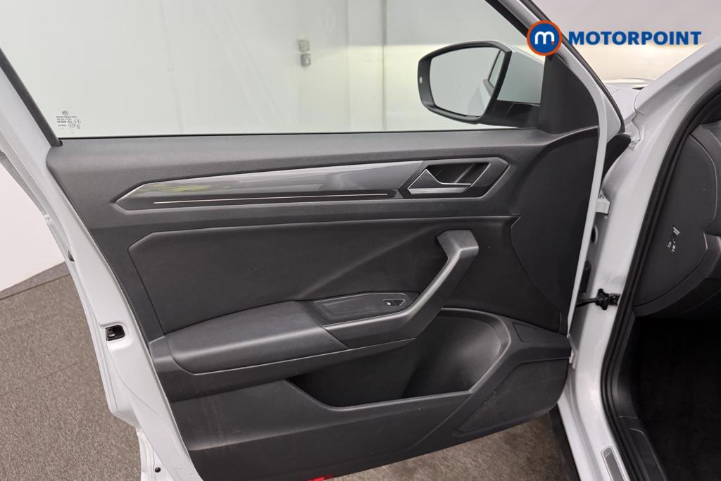 Volkswagen T-Roc R-Line Automatic Petrol SUV - Stock Number (1569236) - 5th supplementary image