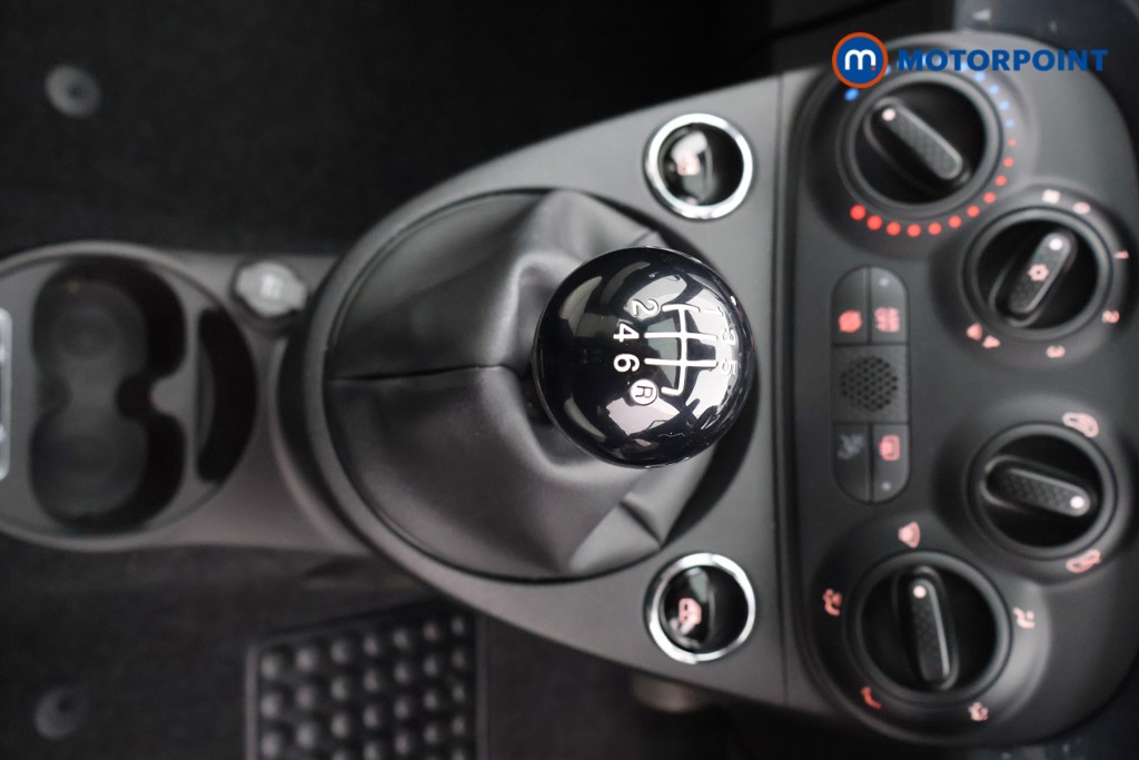 Fiat 500 Dolcevita Manual Petrol-Electric Hybrid Hatchback - Stock Number (1569256) - 7th supplementary image