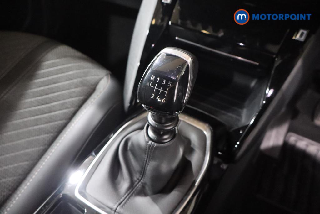 Peugeot 2008 Allure Manual Petrol SUV - Stock Number (1569390) - 7th supplementary image