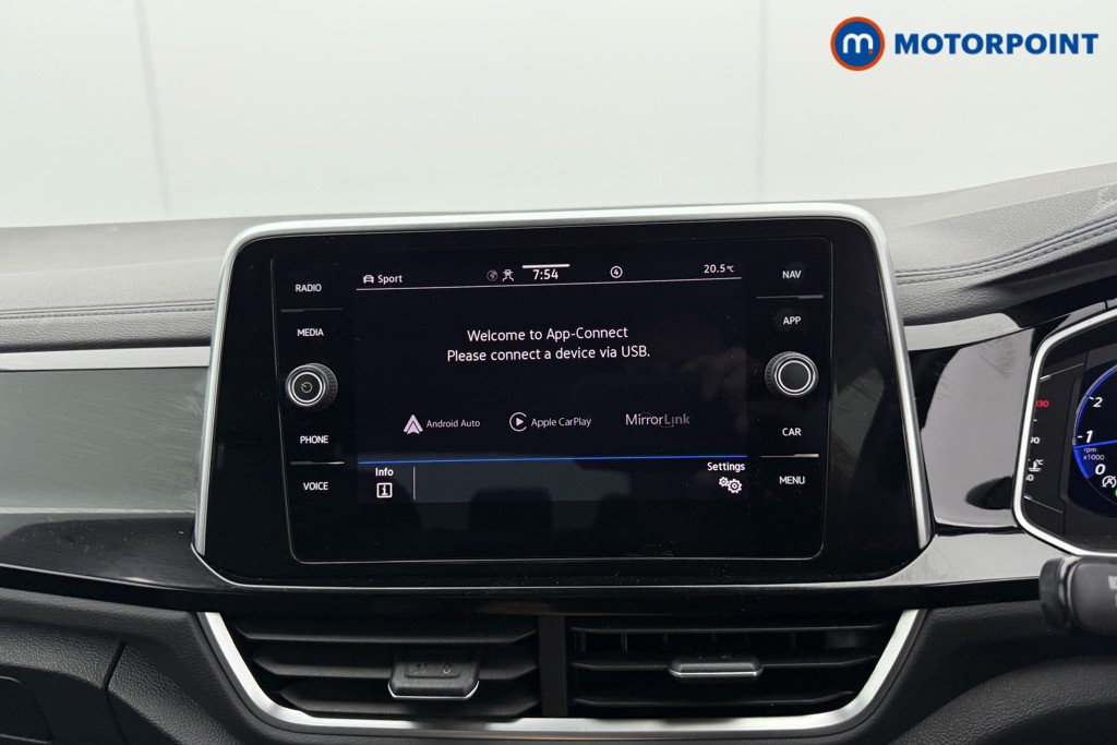 Volkswagen T-Roc R-Line Automatic Petrol SUV - Stock Number (1569482) - 10th supplementary image