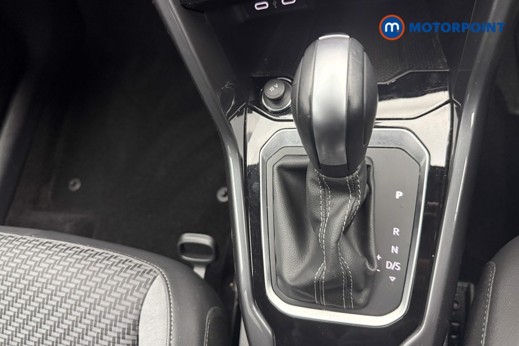Volkswagen T-Roc R-Line Automatic Petrol SUV - Stock Number (1569533) - 10th supplementary image