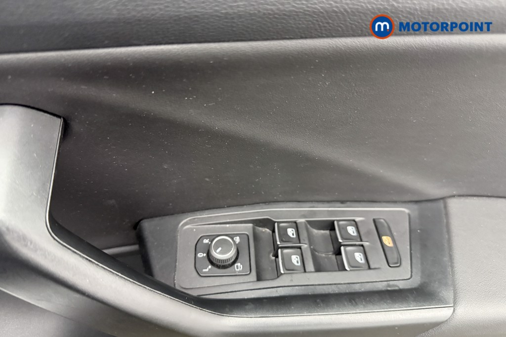 Volkswagen T-Roc R-Line Automatic Petrol SUV - Stock Number (1569533) - 16th supplementary image