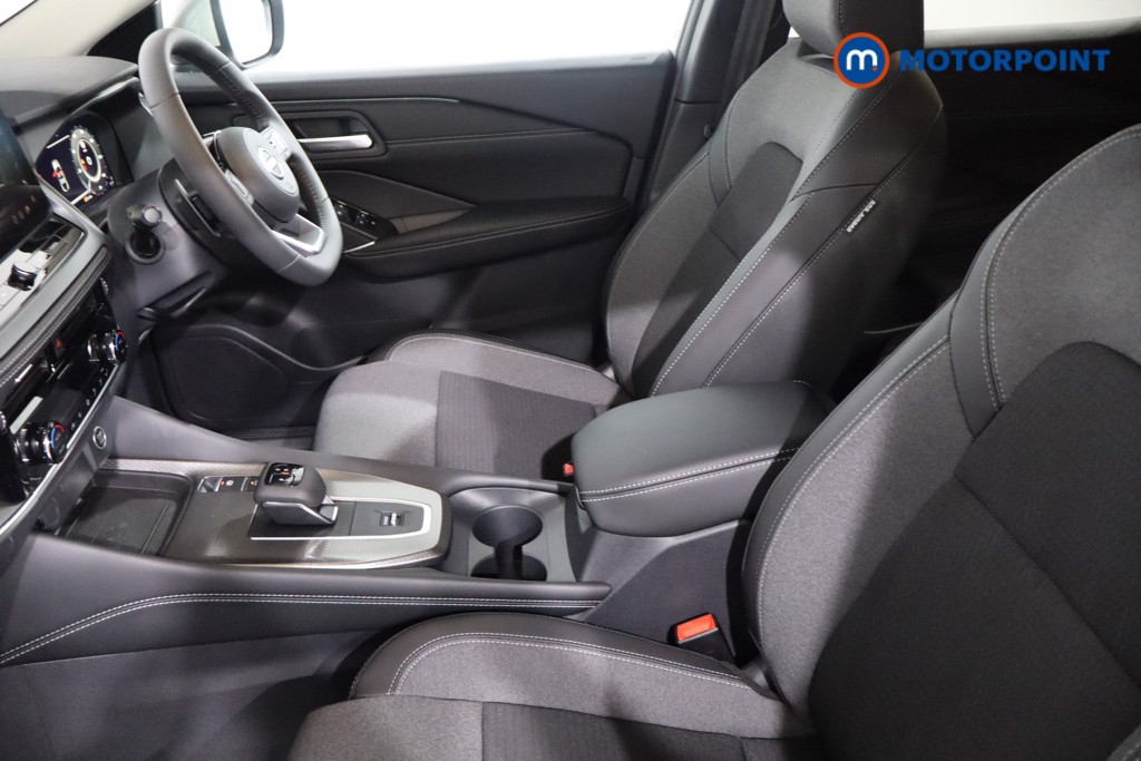 Nissan Qashqai N-Connecta Automatic Petrol SUV - Stock Number (1569577) - 4th supplementary image