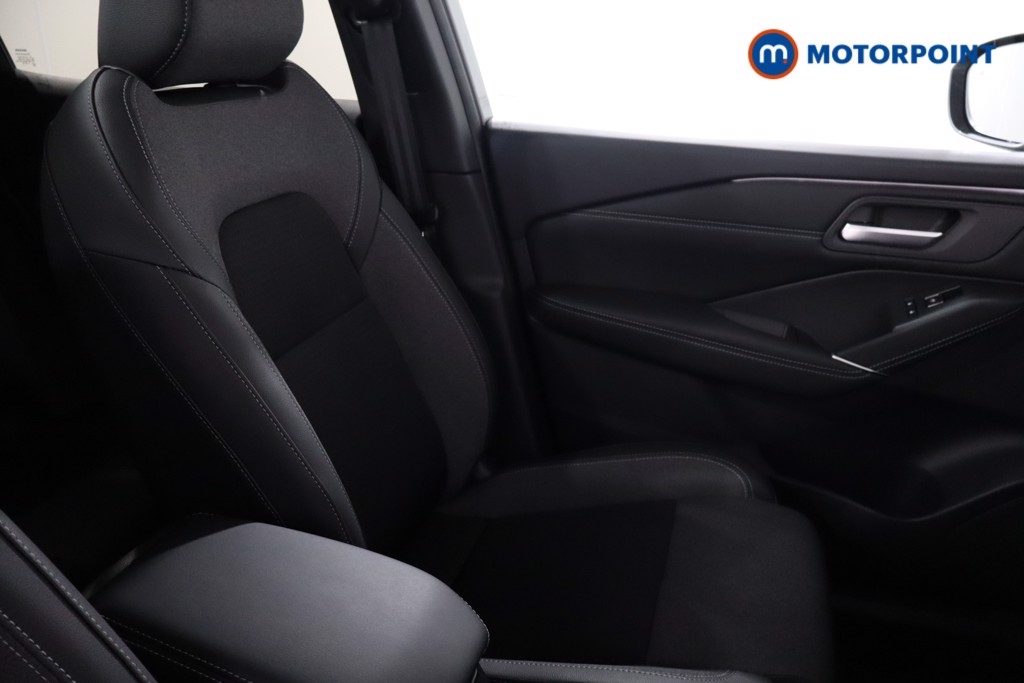 Nissan Qashqai N-Connecta Automatic Petrol SUV - Stock Number (1569577) - 22nd supplementary image