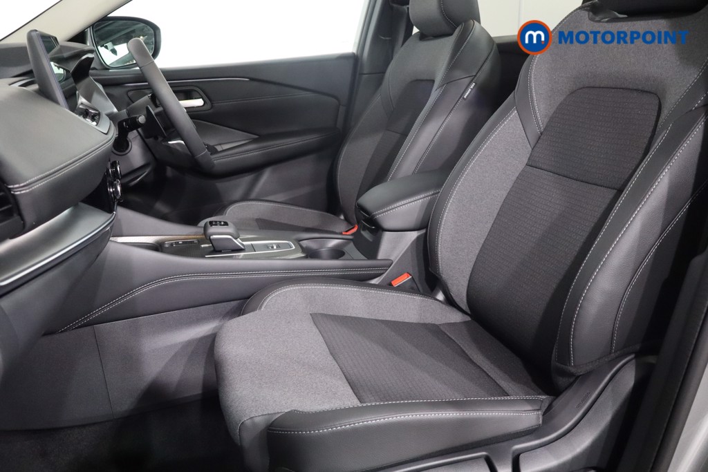 Nissan Qashqai N-Connecta Automatic Petrol SUV - Stock Number (1569582) - 4th supplementary image