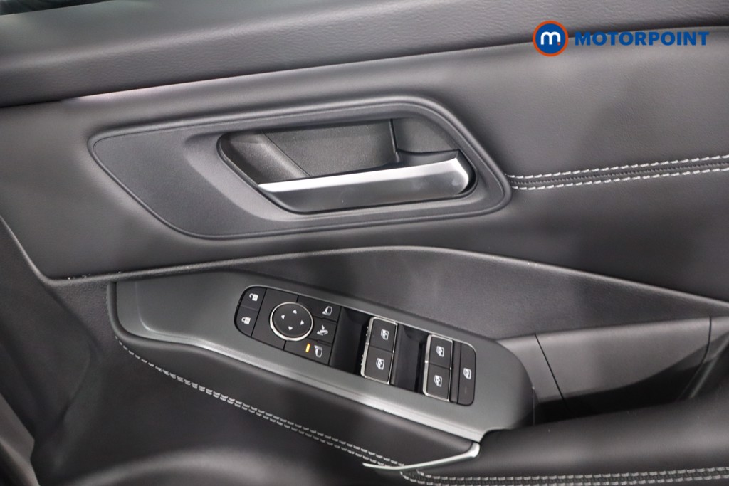 Nissan Qashqai N-Connecta Automatic Petrol SUV - Stock Number (1569582) - 23rd supplementary image