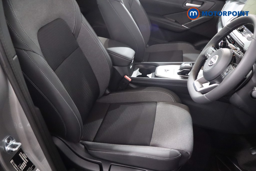 Nissan Qashqai N-Connecta Automatic Petrol SUV - Stock Number (1569582) - 25th supplementary image