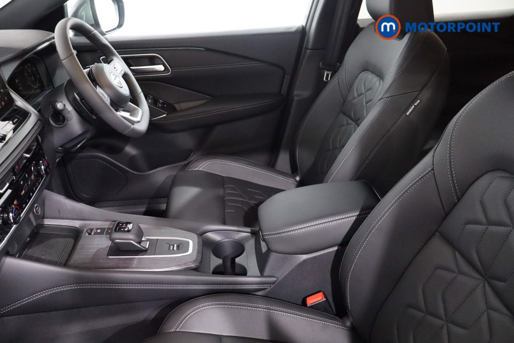 Nissan Qashqai Tekna Automatic Petrol SUV - Stock Number (1569596) - 4th supplementary image