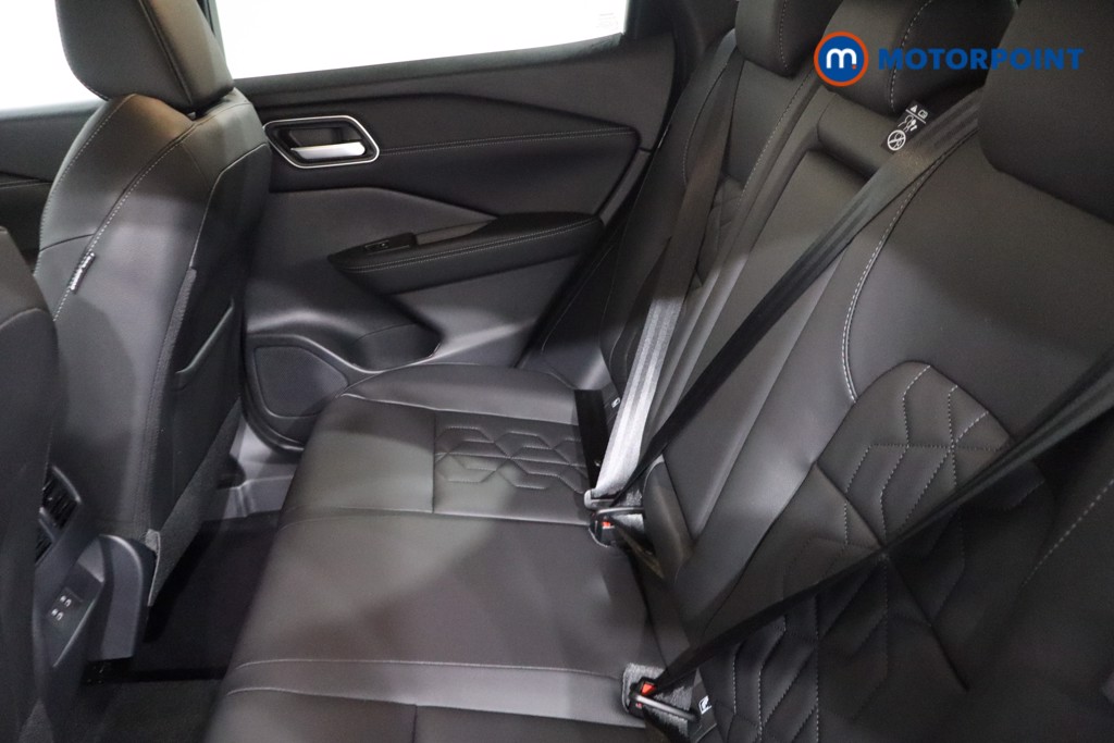 Nissan Qashqai Tekna Automatic Petrol SUV - Stock Number (1569596) - 5th supplementary image