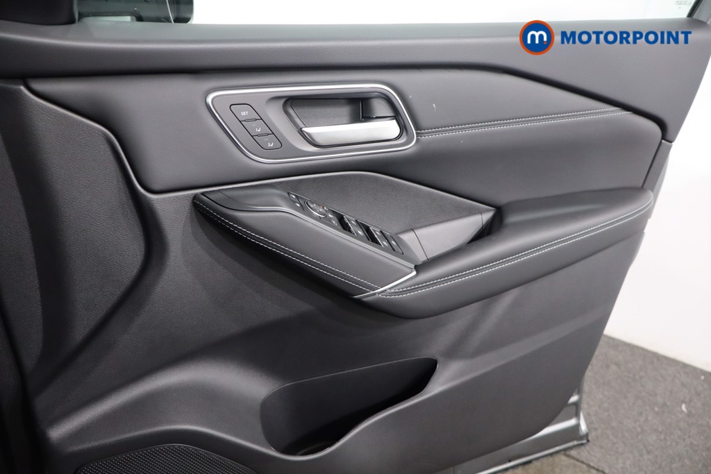 Nissan Qashqai Tekna Automatic Petrol SUV - Stock Number (1569598) - 23rd supplementary image