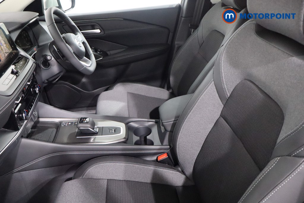 Nissan Qashqai N-Connecta Automatic Petrol SUV - Stock Number (1569610) - 4th supplementary image