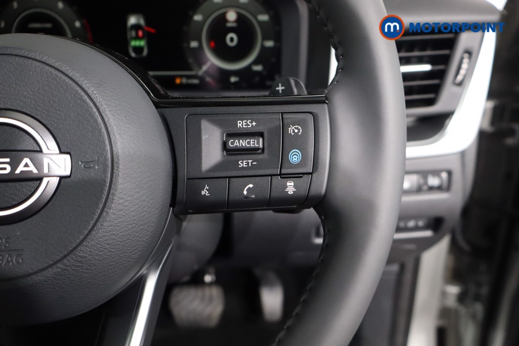 Nissan Qashqai N-Connecta Automatic Petrol SUV - Stock Number (1569610) - 8th supplementary image