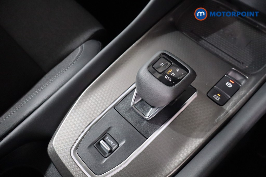 Nissan Qashqai N-Connecta Automatic Petrol SUV - Stock Number (1569610) - 15th supplementary image