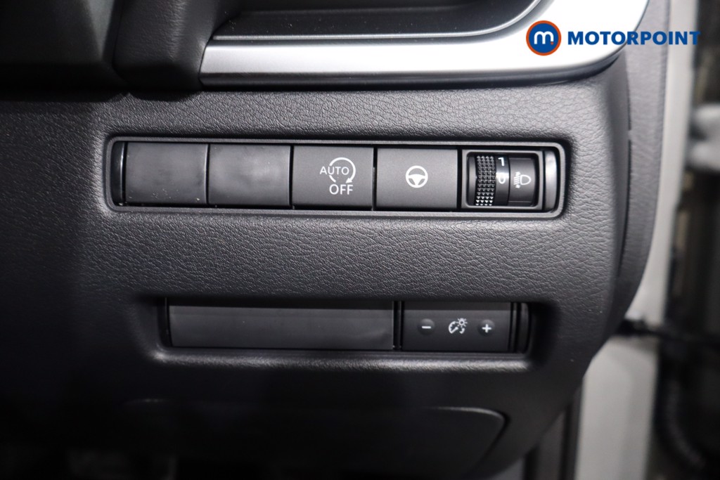 Nissan Qashqai N-Connecta Automatic Petrol SUV - Stock Number (1569610) - 19th supplementary image