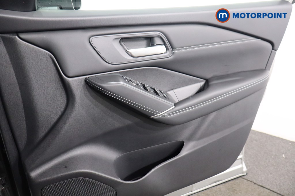 Nissan Qashqai N-Connecta Automatic Petrol SUV - Stock Number (1569610) - 21st supplementary image