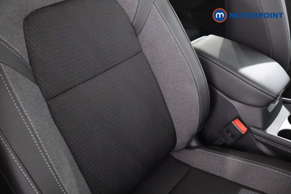 Nissan Qashqai N-Connecta Automatic Petrol SUV - Stock Number (1569610) - 23rd supplementary image