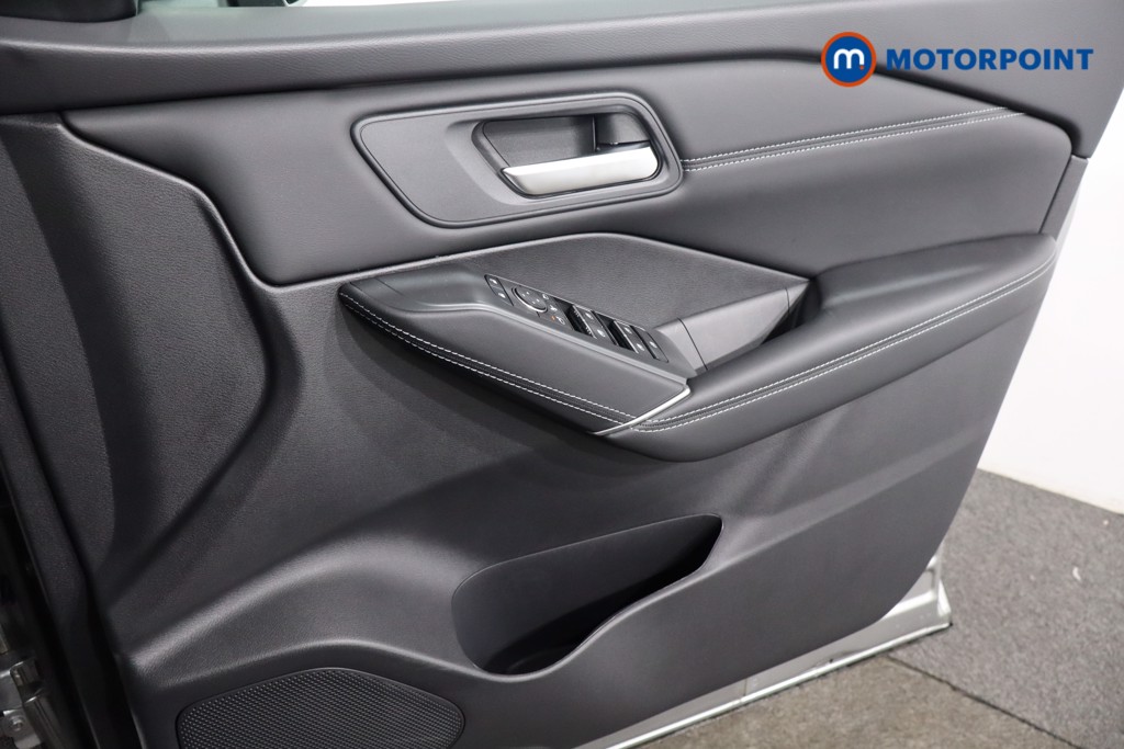 Nissan Qashqai N-Connecta Automatic Petrol SUV - Stock Number (1569616) - 20th supplementary image