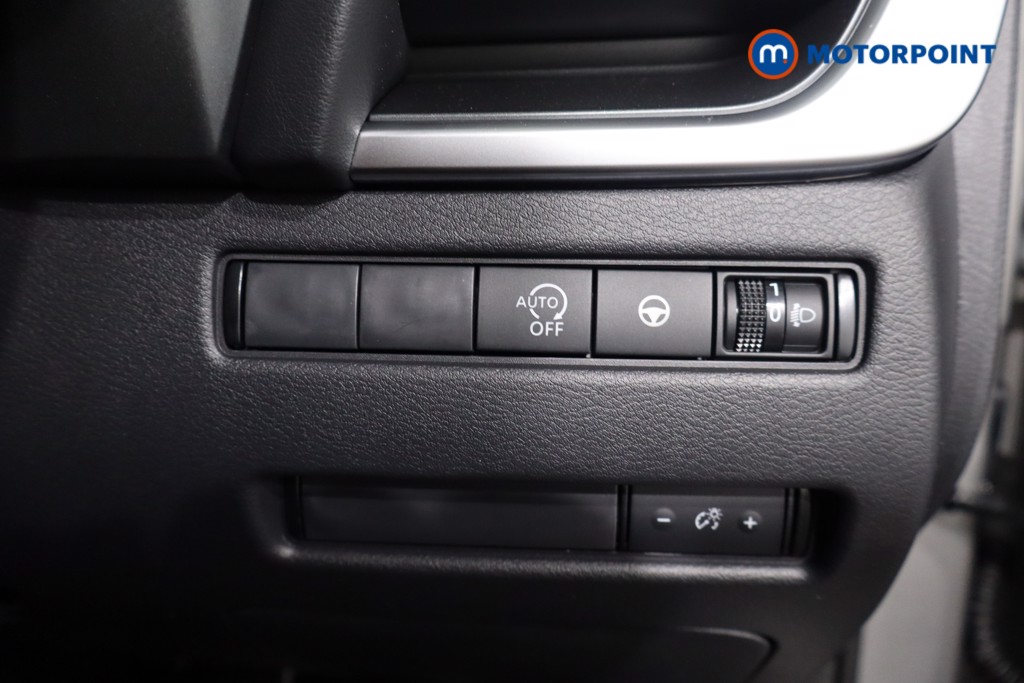 Nissan Qashqai N-Connecta Automatic Petrol SUV - Stock Number (1569616) - 21st supplementary image
