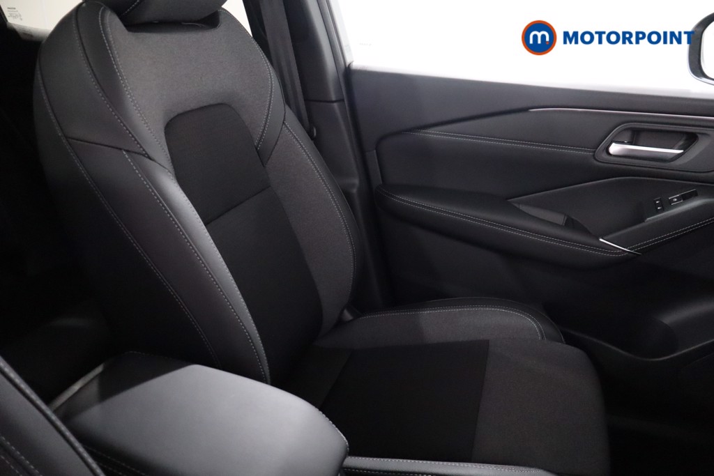 Nissan Qashqai N-Connecta Automatic Petrol SUV - Stock Number (1569616) - 22nd supplementary image