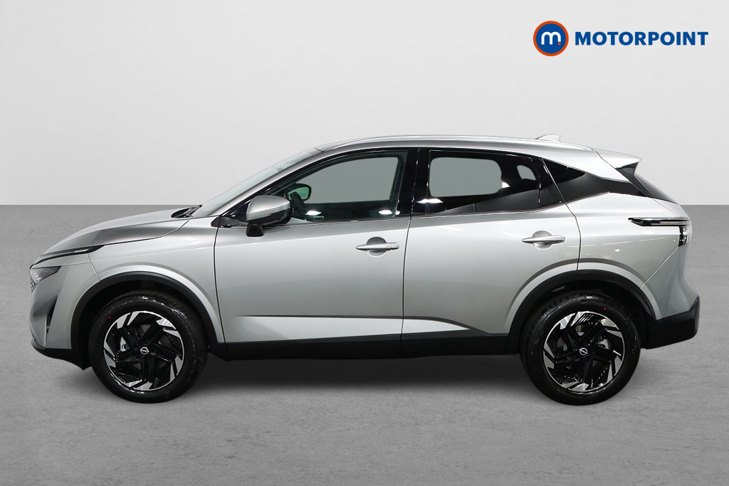 Nissan Qashqai N-Connecta Automatic Petrol SUV - Stock Number (1569616) - Passenger side