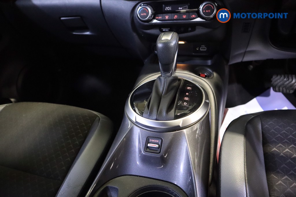 Nissan Juke N-Connecta Automatic Petrol SUV - Stock Number (1569834) - 6th supplementary image