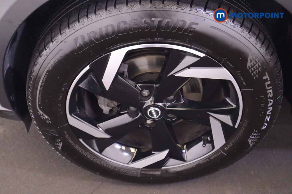 Nissan Juke N-Connecta Automatic Petrol SUV - Stock Number (1569834) - 18th supplementary image