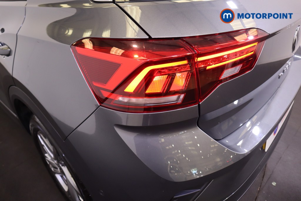 Volkswagen T-Roc R-Line Automatic Petrol SUV - Stock Number (1570352) - 22nd supplementary image