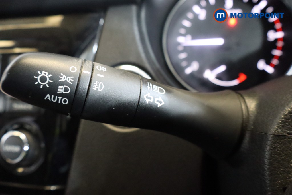 Nissan X-Trail N-Connecta Manual Diesel SUV - Stock Number (1538236) - 3rd supplementary image