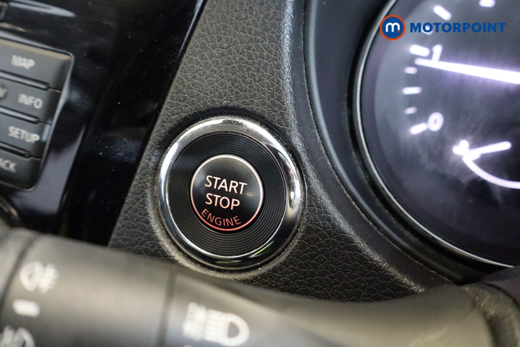 Nissan X-Trail N-Connecta Manual Diesel SUV - Stock Number (1538236) - 5th supplementary image