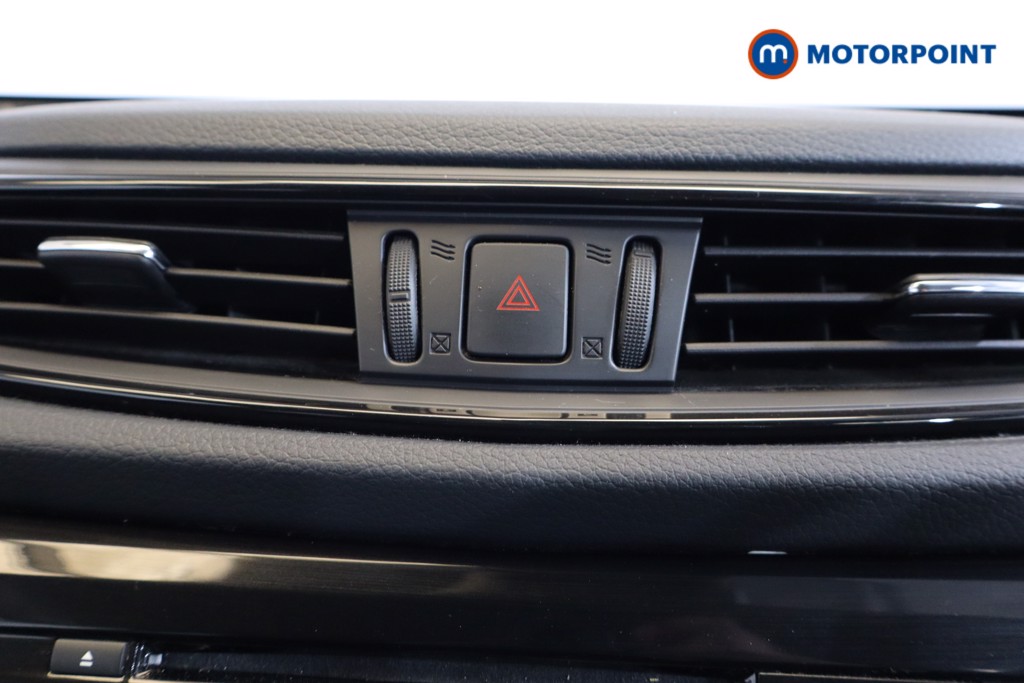Nissan X-Trail N-Connecta Manual Diesel SUV - Stock Number (1538236) - 6th supplementary image