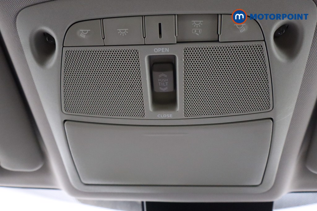 Nissan X-Trail N-Connecta Manual Diesel SUV - Stock Number (1538236) - 11th supplementary image