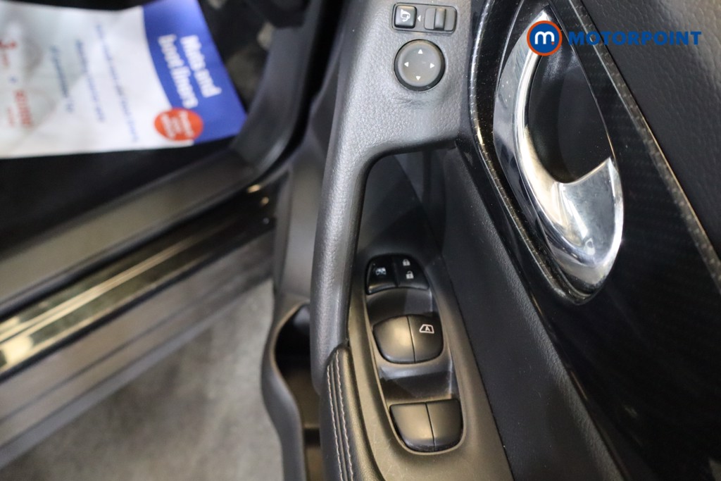 Nissan X-Trail N-Connecta Manual Diesel SUV - Stock Number (1538236) - 14th supplementary image