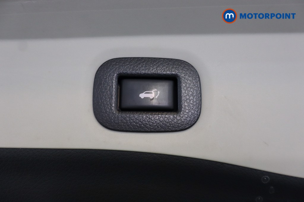 Nissan X-Trail N-Connecta Manual Diesel SUV - Stock Number (1538236) - 20th supplementary image