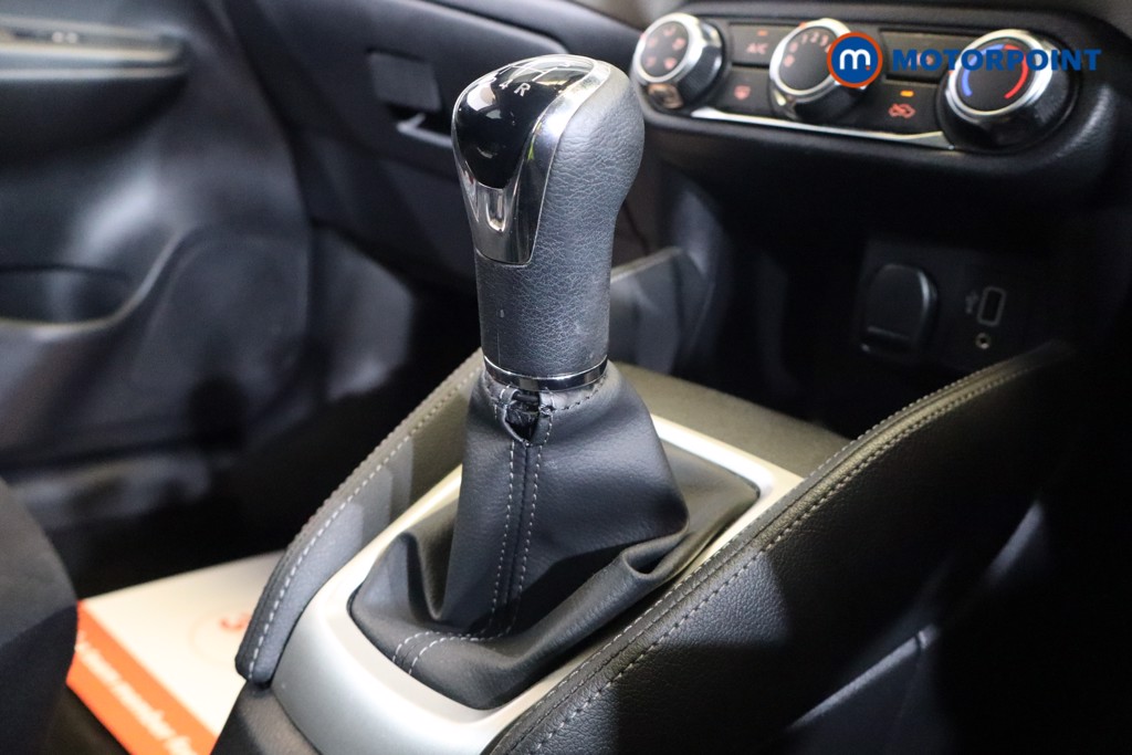 Nissan Micra Acenta Manual Petrol Hatchback - Stock Number (1553337) - 9th supplementary image