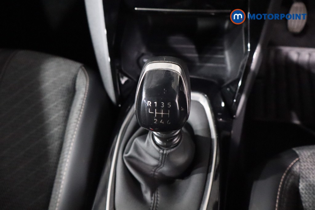 Peugeot 2008 Allure Manual Petrol SUV - Stock Number (1561792) - 18th supplementary image
