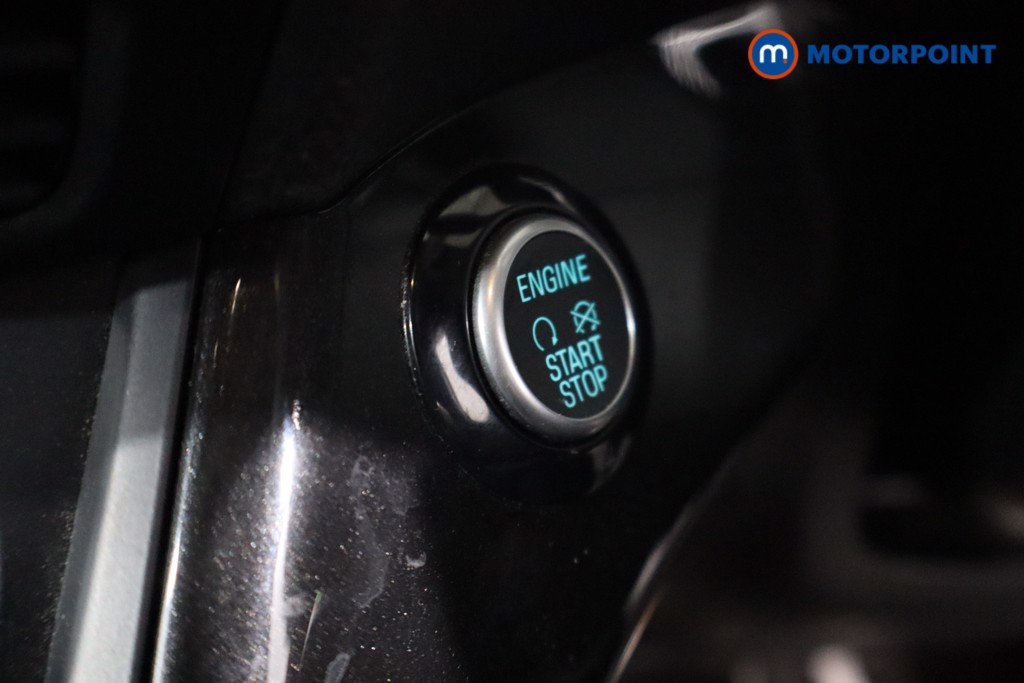 Ford Kuga St-Line Edition Manual Petrol SUV - Stock Number (1563369) - 15th supplementary image