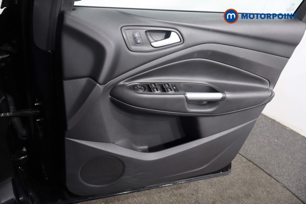 Ford Kuga St-Line Edition Manual Petrol SUV - Stock Number (1563369) - 24th supplementary image